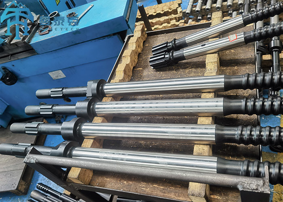 ความยาวของสปไลน์ 565 มิลลิเมตร แอดป์เตอร์แกนสําหรับ Atlas Copco /  / Furukawa Rock Drill